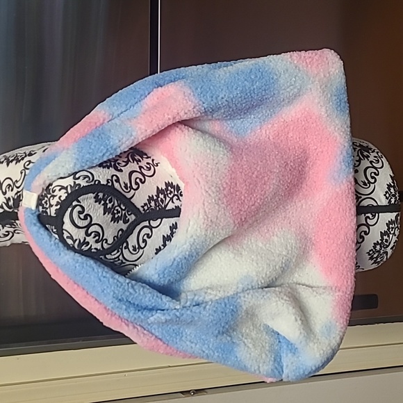 Adidas Shoulder Bag - Picture 2 of 11